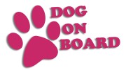 naklejka dog on board rozowa.jpg