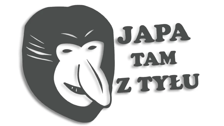 naklejka janusz nosacz japa tam z tylu grafitowa.jpg