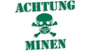 naklejka achtung minen czaszka zielona.jpg