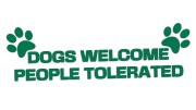 naklejka-dogs-welcome-people-tolerated-zielona.jpg