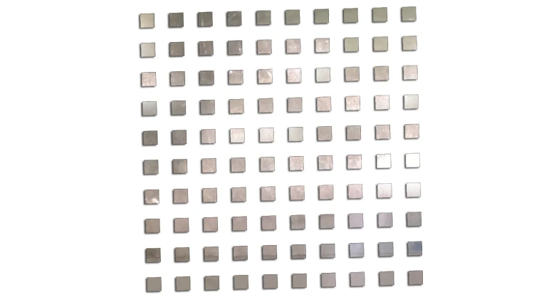 naklejki-kwadraty-1-x-1-cm-100-sztuk-srebrny-chrom.jpg