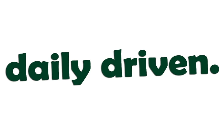 naklejka-daily-driven-ciemny-zielony.jpg