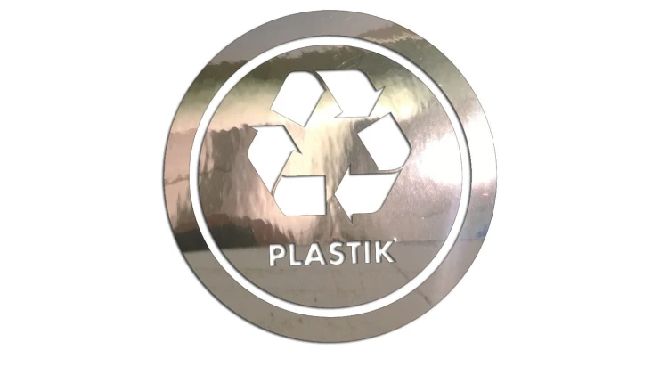 Naklejka PLASTIK - segregacja odpadów chrom