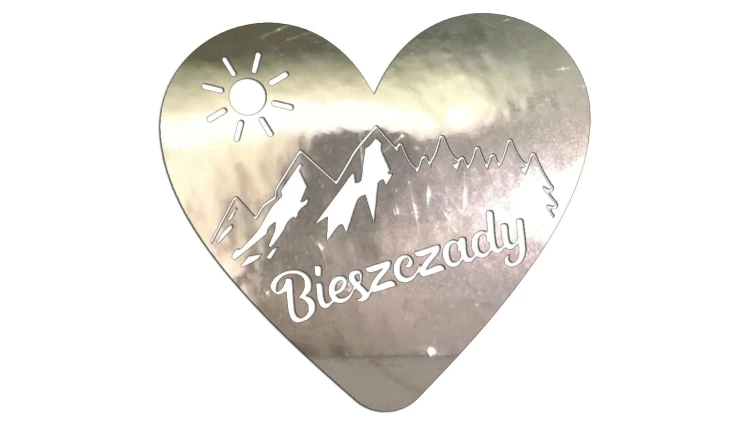 naklejka-bieszczady-serce-gory-las-chrom.jpg