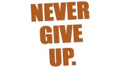 naklejka-never-give-up-brazowa.jpg