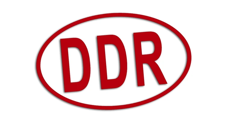 naklejka-ddr-bez tla-deutsche-demokratische-republik-czerwona.jpg