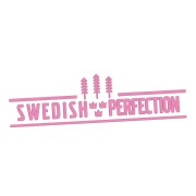 naklejka-swedish-perfection-volvo-scania-saab-jasny-rozowy.jpg